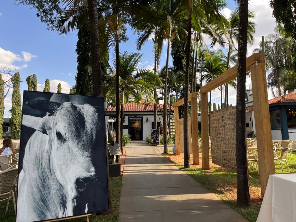 quadro de Guta Alonso na Expogenética 2025