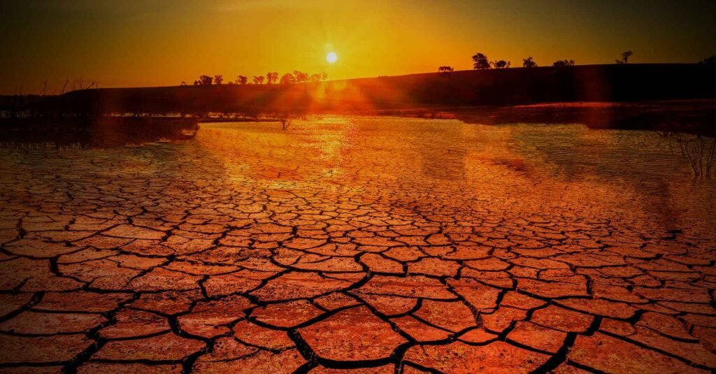 Sol forte ilumina terra rachada