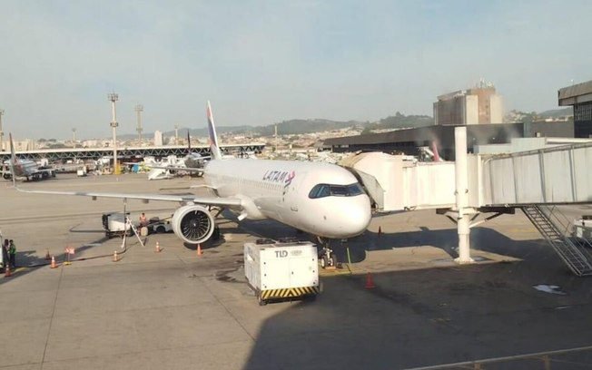 São José dos Campos recebe aviões após paralisação em Guarulhos