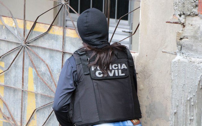 Homem decepa dedos da companheira na Bahia