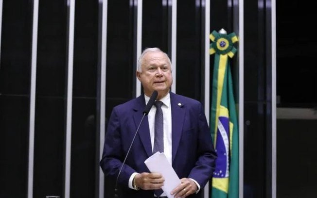 Fim da escala 6×1: CCJ da Câmara confirma Paulo Azi como relator