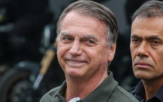 Jair Bolsonaro prepara lista de candidatos para eleições 2026