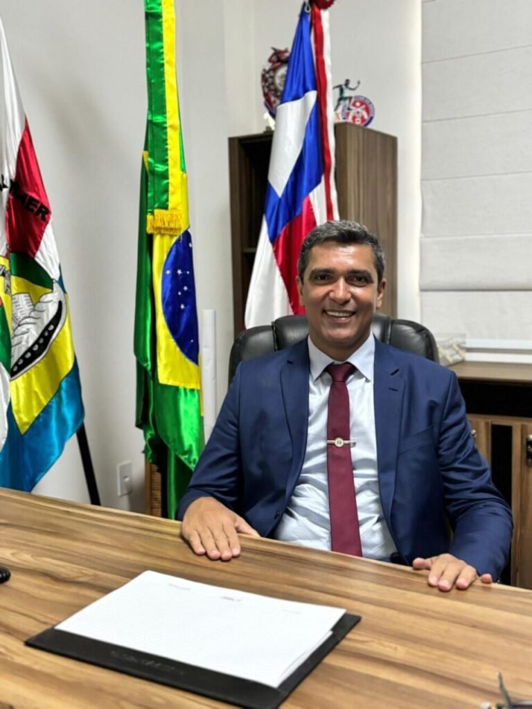 NOTA DO PREFEITO DE BARREIRAS, OTONIEL TEIXEIRA.