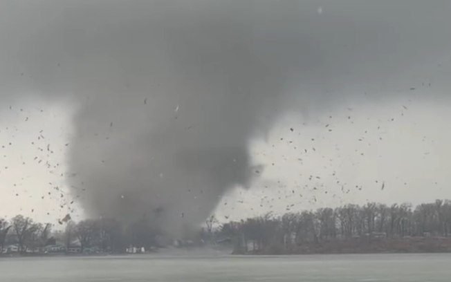 Tornados deixam pelo menos seis mortos nos EUA