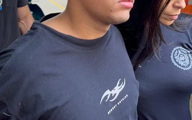 Frase na camisa de réu por estupro coletivo gera revolta na web