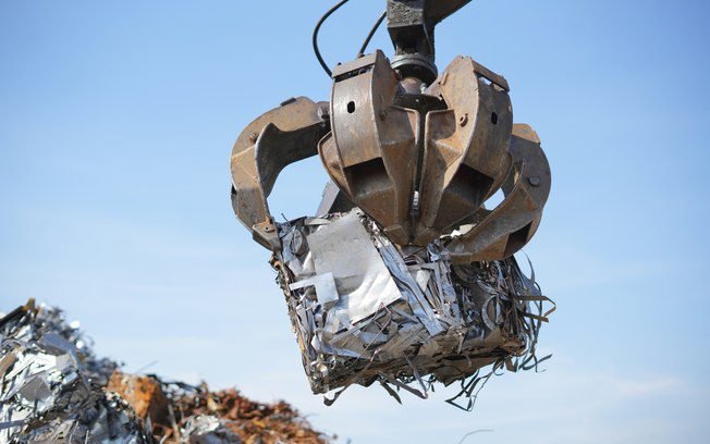 Gigante do aço vai aumentar uso de sucata em suas operações