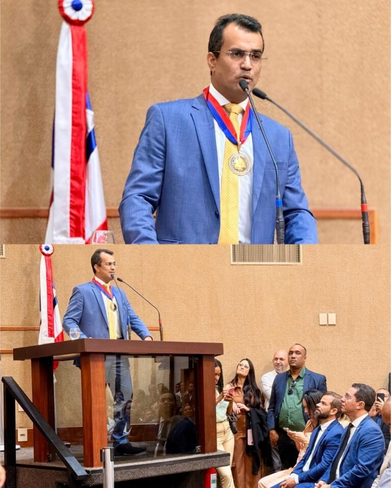 EM SALVADOR, TITO PRESTIGIA ENTREGA DA COMENDA 2 DE JULHO AO SUPLENTE DE SENADOR E EX-PREFEITO DE IBOTIRAMA TERENCE LESSA
