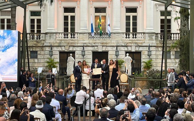 Cavaliere assume a Prefeitura do Rio após saída de Paes