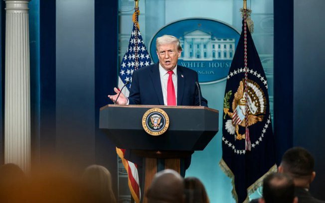 Trump afirma que Cuba “está em seus últimos momentos de vida”