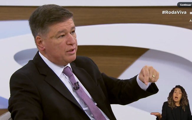 Caso Master: presidente da CPMI do INSS sugere afastar Moraes