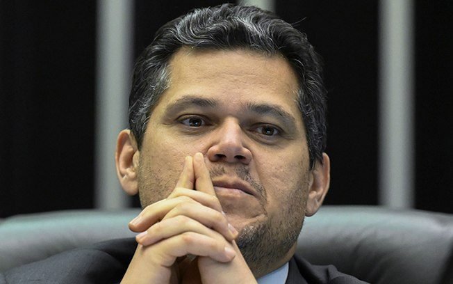 STF dá prazo para Alcolumbre ler prorrogação da CPMI do INSS