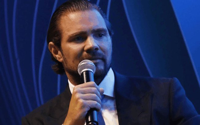 Mendonça autoriza transferência imediata de Vorcaro para Brasília