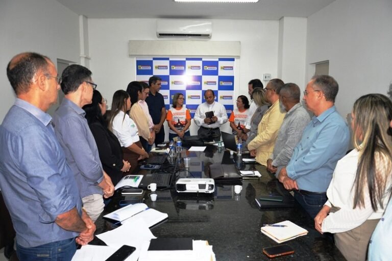 Campanha da Fraternidade 2026 é apresentada ao prefeito Otoniel Teixeira e secretários municipais de Barreiras