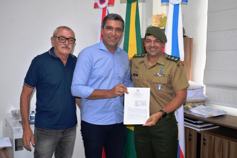 Prefeitura de Barreiras e 4º BEC renovam parceria do Programa Forças no Esporte para atendimento de estudantes da rede municipal