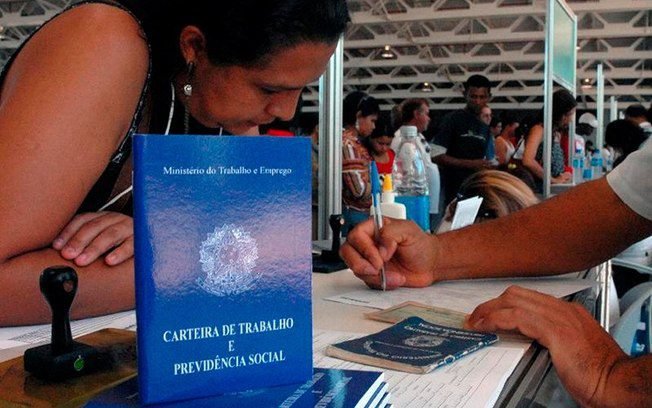 PIS/Pasep libera abono para nascidos em fevereiro neste domingo