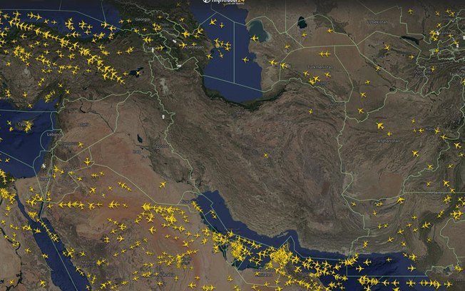 Emirados Árabes retomam tráfego aéreo após fechamento