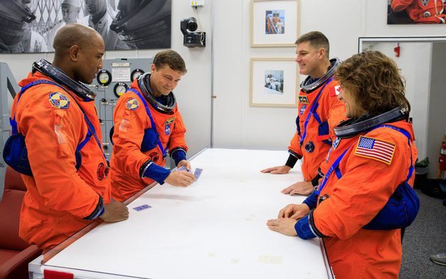 Missão Artemis II chega em 5 dias à Lua, sem previsão de pouso