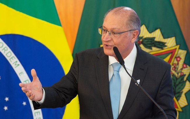 Alckmin defende o Pix após críticas dos EUA: “Nenhum problema”