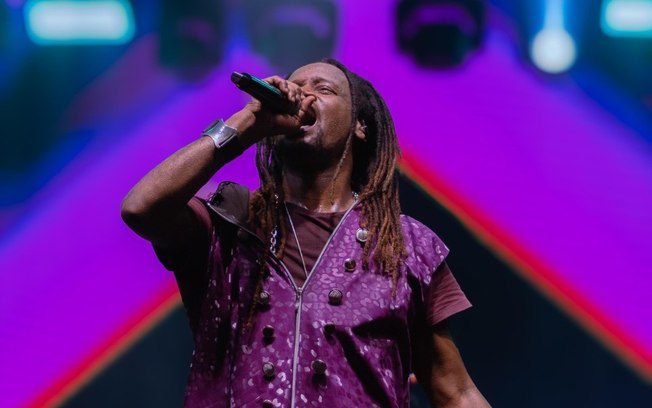 Toni Garrido se envolve em acidente e um policial fica ferido