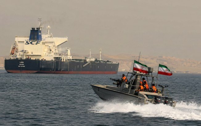 A navegação no estreito de Ormuz