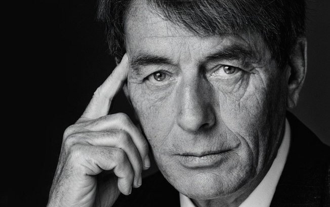 Morre John Nolan, ator dos filmes da trilogia Batman