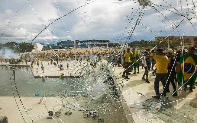 Congresso vai analisar veto da dosimetria, diz Alcolumbre