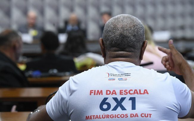 Urgência: Congresso recebe PL do governo que acaba com escala 6×1