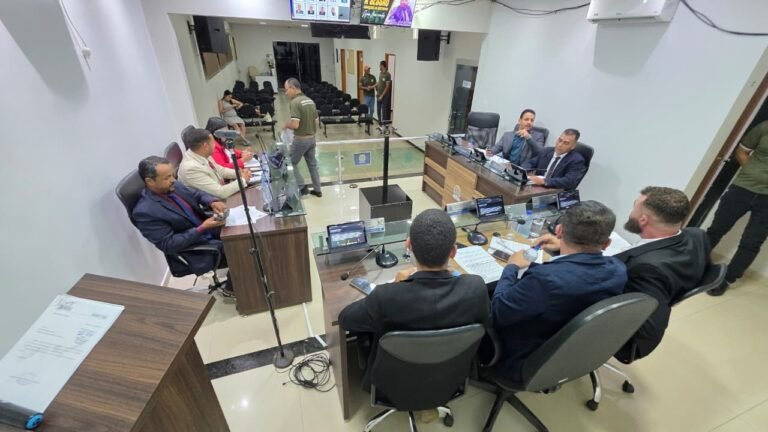 Câmara de Wanderley tem sessão marcada por cobranças de estradas, iluminação e erro em projeto de educação