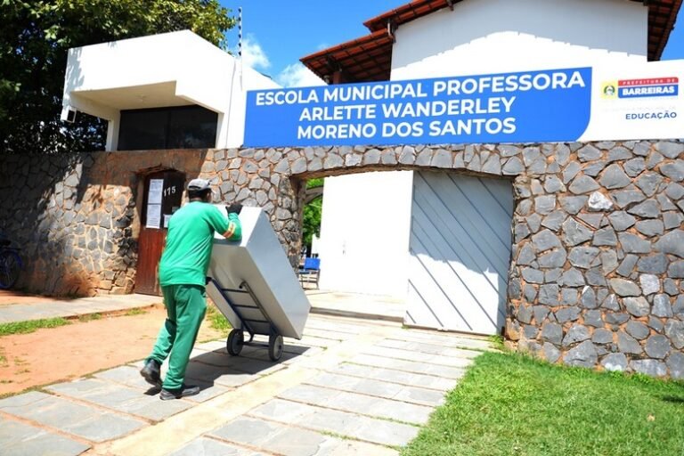Secretaria de Educação de Barreiras conclui entrega de equipamentos e anuncia novos investimentos para escolas e creches