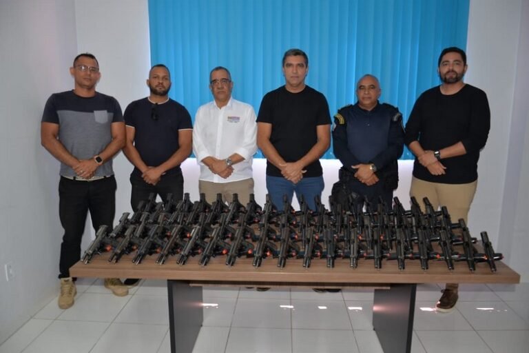 Termo de Doação formaliza transferência de 80 pistolas para a Guarda Civil Municipal de Barreiras