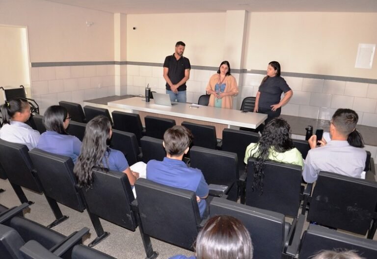 Ações do Abril Azul impulsionam diálogo nos órgãos municipais para aprimorar atendimento às pessoas com autismo em Barreiras