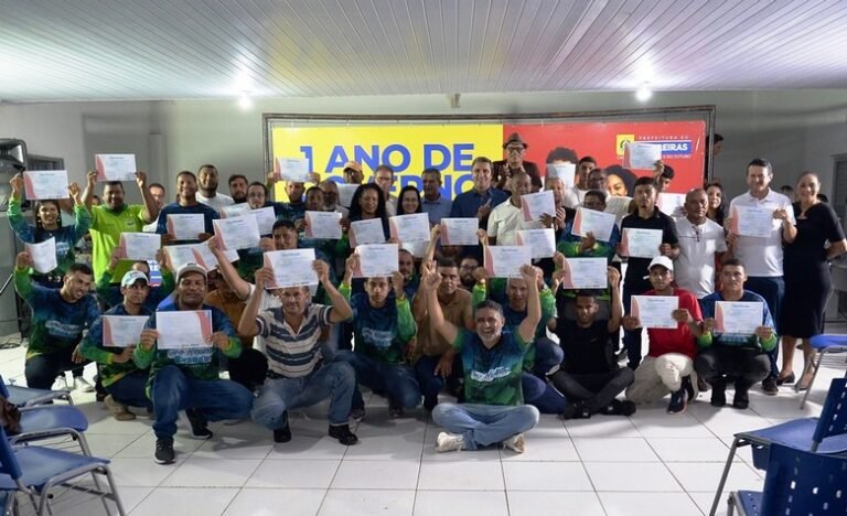 Prefeitura de Barreiras certifica quinta turma de operadores de máquinas pesadas e amplia qualificação no campo