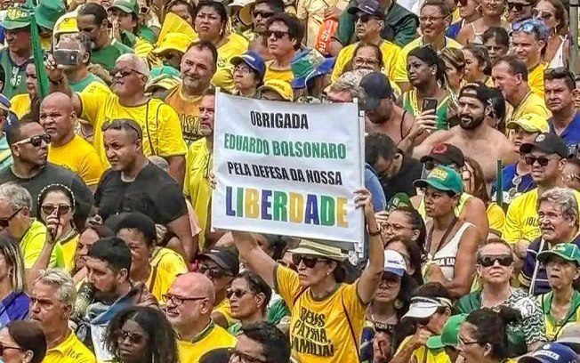 Articulações Políticas em Escala Global: Não é Crime, Nem Traição