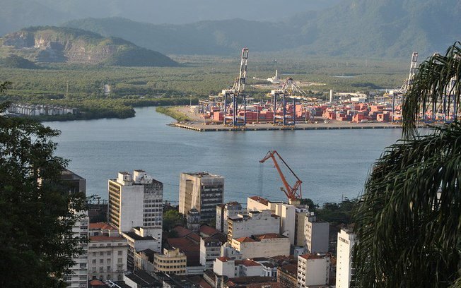 Porto de Santos prioriza desembarque de combustível