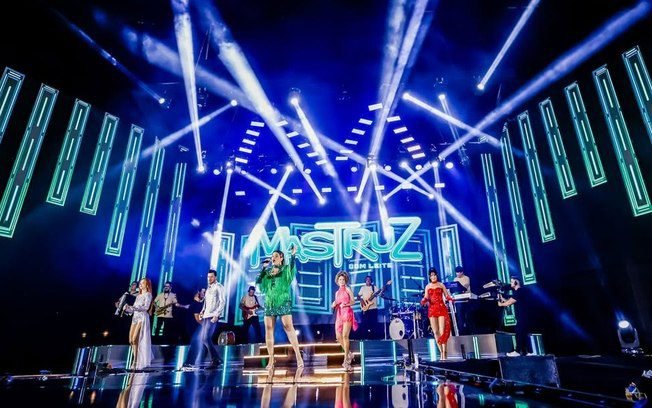 Banda Mastruz com Leite se envolve em acidente