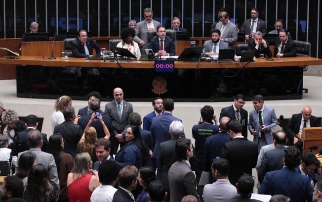 Plenário da Câmara aprova redução da jornada de trabalho semanal