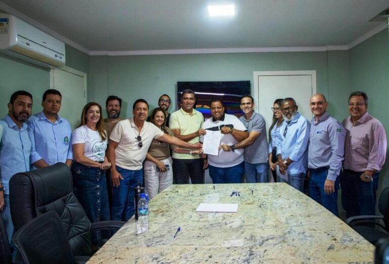 Prefeito Otoniel Teixeira apresenta à Câmara Projeto de Lei da Inovação e reforça avanço estratégico para o desenvolvimento de Barreiras