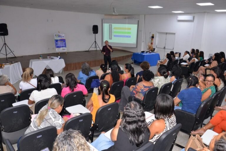 Secretaria de Educação de Barreiras promove I Encontro Formacional da Educação em Tempo Integral