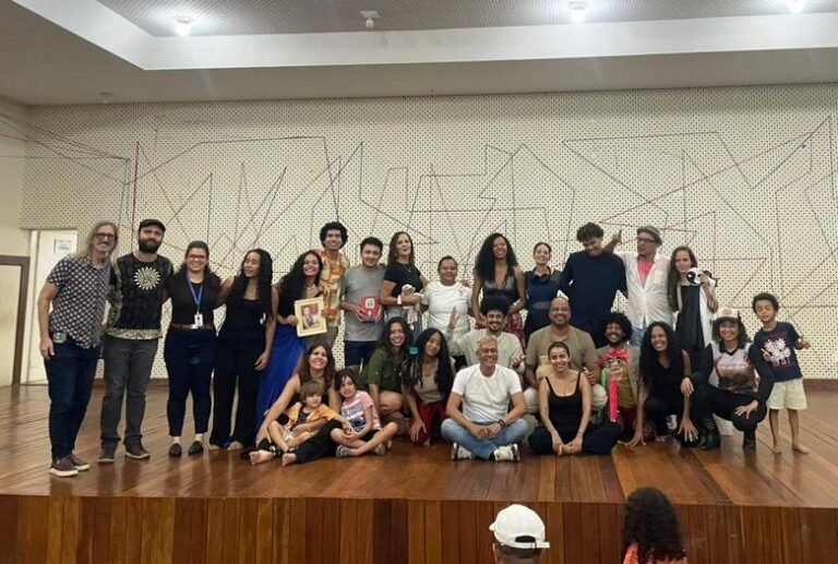 Mostra artística “Um fio de nós” marca culminância do Programa de Qualificação em Artes em Barreiras