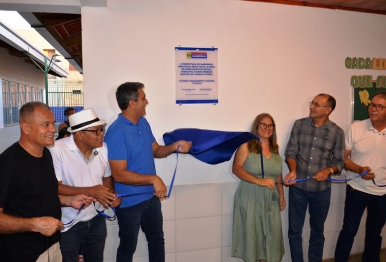 Ampliação da Escola Ivardo Pereira Bastos e cobertura de quadra são entregues nas comemorações pelos 135 anos de Barreiras
