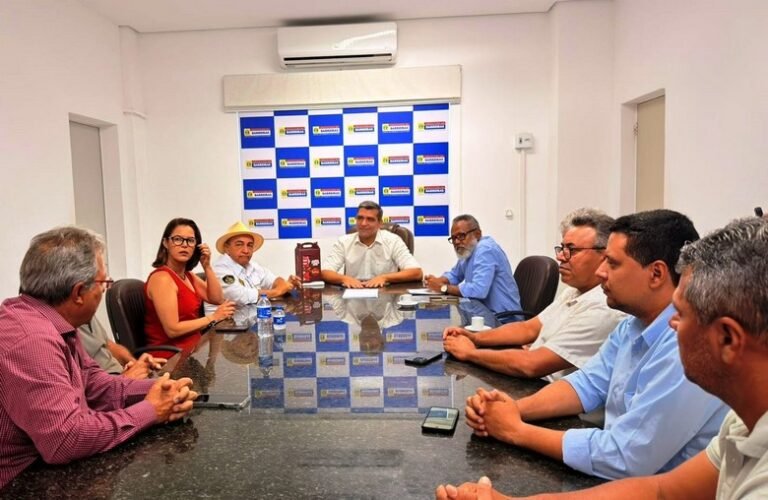 Prefeitura de Barreiras firma parceria com CONSID para regularização fundiária de 100 pequenas propriedades rurais