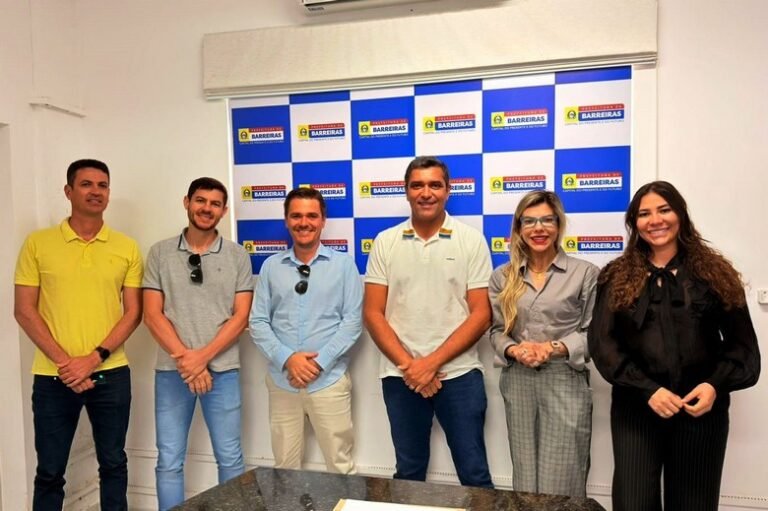 Prefeito Otoniel Teixeira recebe empresário que escolheu Barreiras para investir no setor de tecnologia agrícola