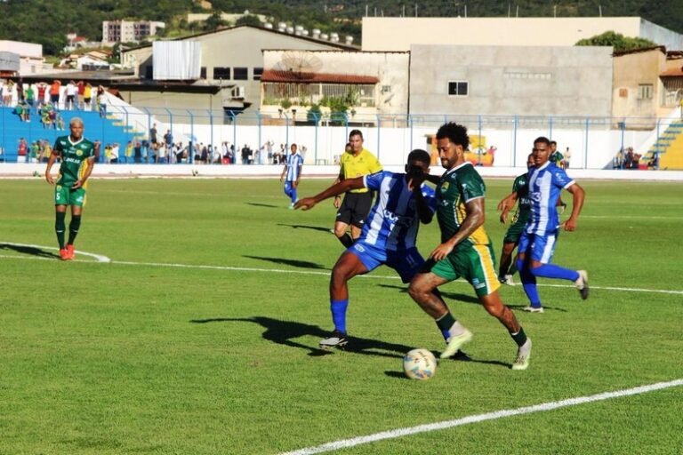 Barreiras FC estreia com goleada histórica sobre o Camaçari e empolga torcida no Geraldão