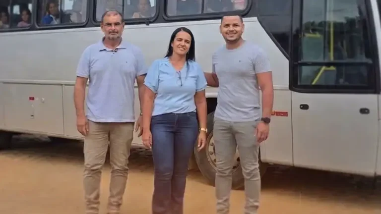 Wanderley: Ônibus do Transporte Universitário agora tem internet via satélite