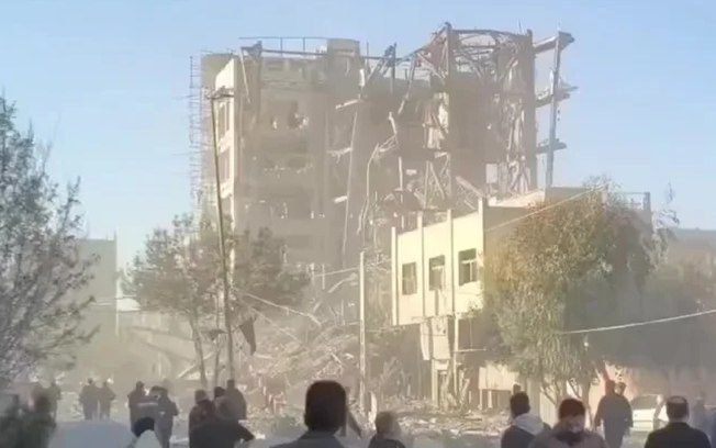 EUA retomam bombardeios contra o Irã, que promete retaliar