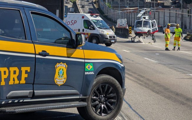Acidente grave interdita a Dutra (SP) para socorro de helicóptero