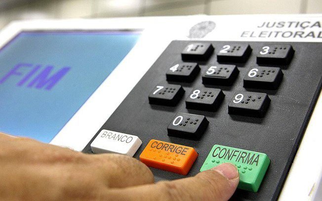 Urna não é arquibancada