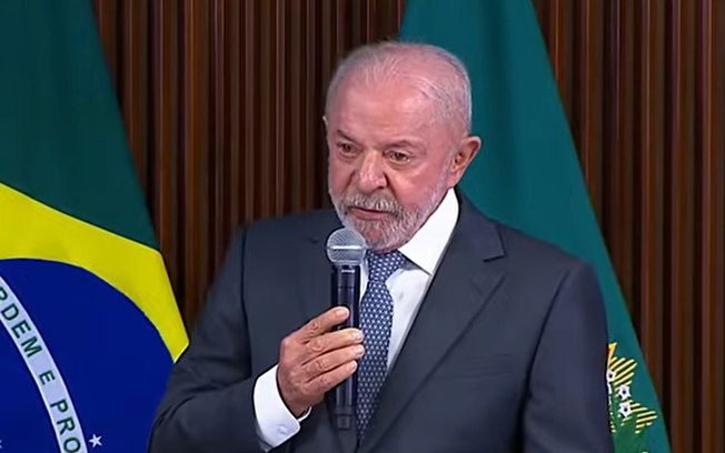 <div>Lula é questionado sobre Milei e responde: “Quem é essecara?”</div>