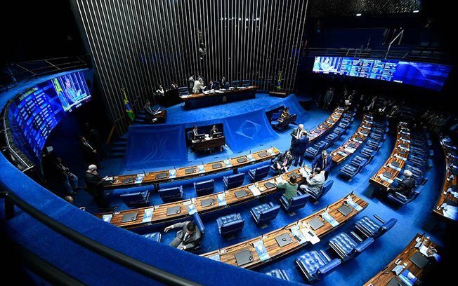 Senado aprova PEC de aposentadoria especial para agentes de saúde