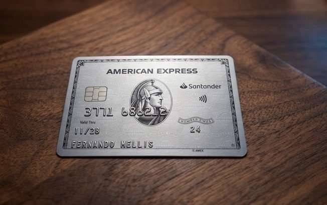 Santander inicia onda de cancelamentos de cartões Amex